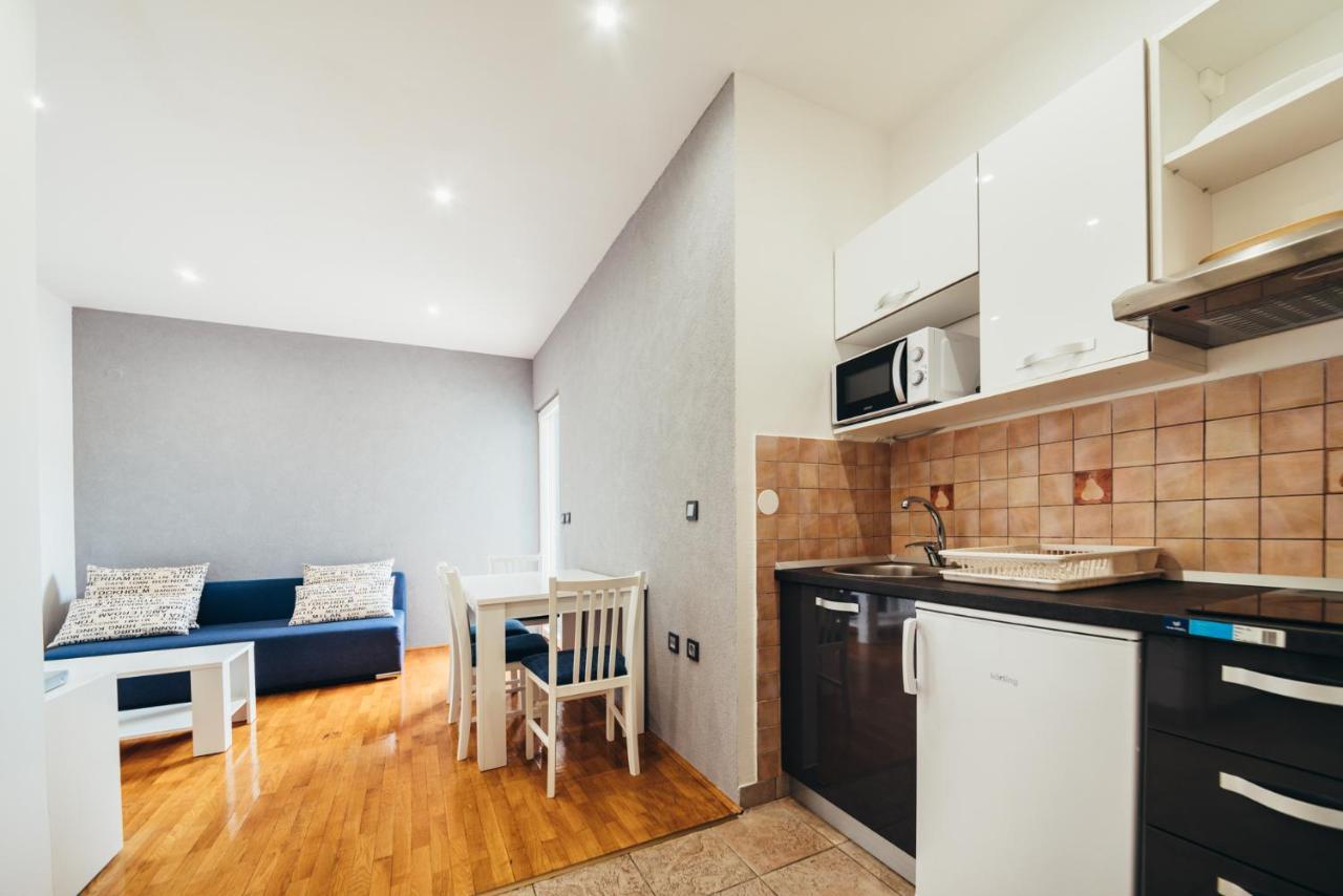 Apartments Vala Вела-Лука Экстерьер фото