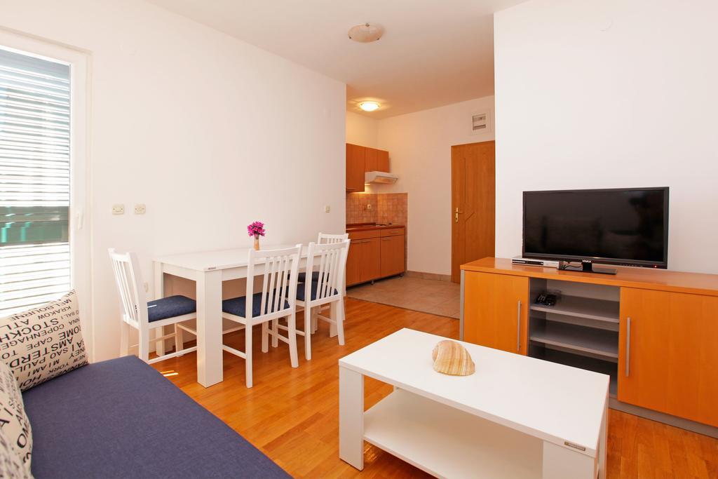 Apartments Vala Вела-Лука Экстерьер фото